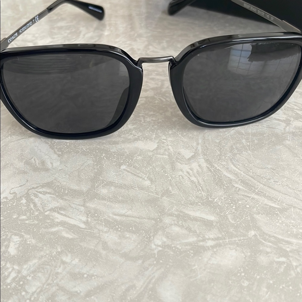 Coach Black Sunglasses with Matching Hard Case - Picture 4 of 6